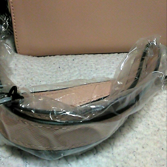 BNWT MULTI 3 CROSSBODY BAG BY STEVE MADDEN BONE W/ BLACK TRIPLE INTERIOR LOOK!! - Picture 4 of 12